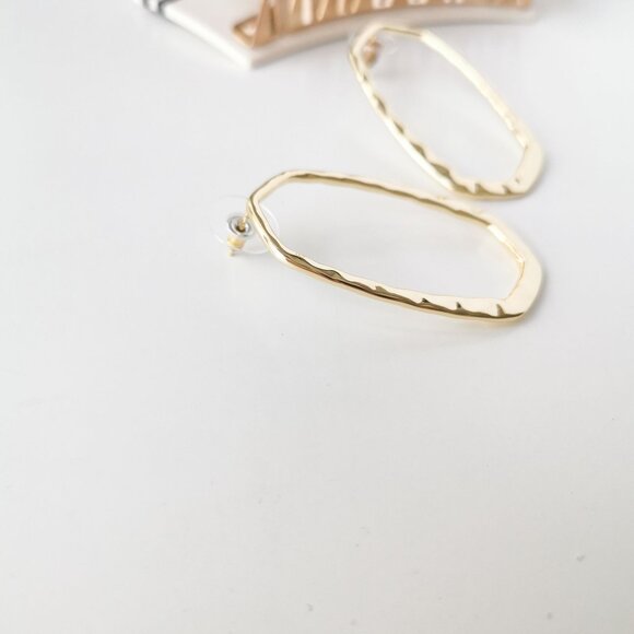 Kendra Scott Zorte Gold Hoop Earrings - Picture 3 of 3